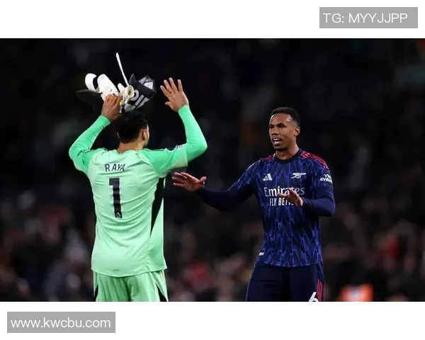 曼城逆转利物浦跻身榜首，穆里尼奥赞赏热刺表现