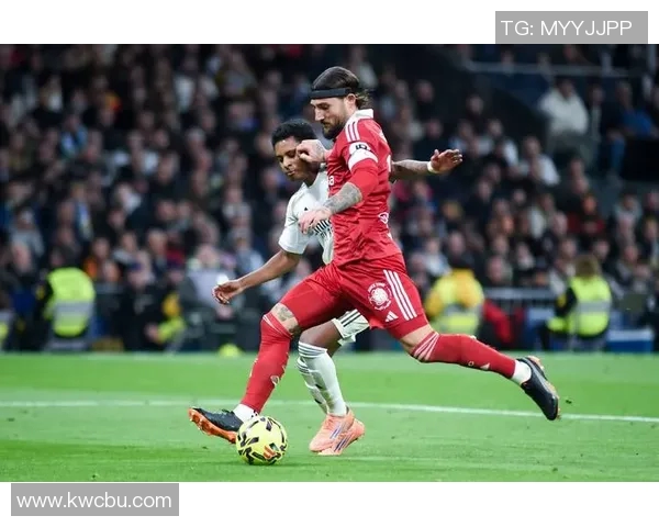 皇马客场不敌塞维利亚，连续三轮西甲落败，卫冕冠军危机重重